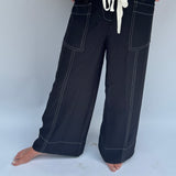 Wide legs pants with drawstring waistline